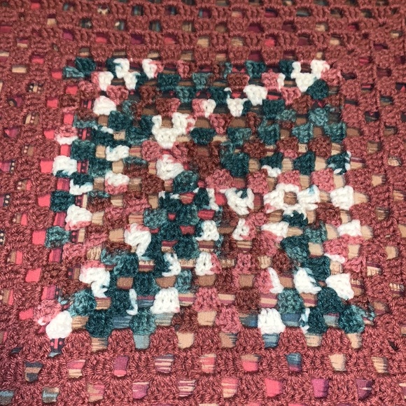 Handmade vintage crochet granny square Afghan blanket - Picture 3 of 5